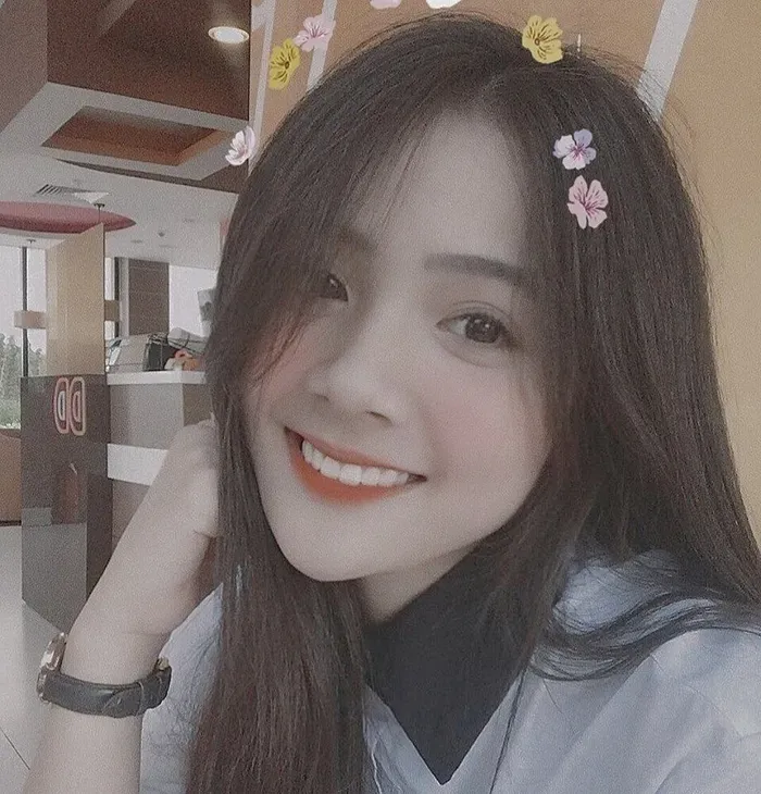 gái xinh cười 10