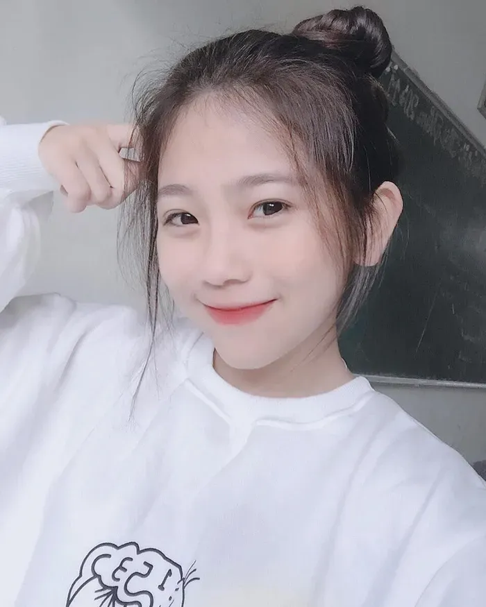 gái xinh cười 19