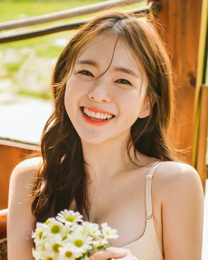gái xinh cười 28