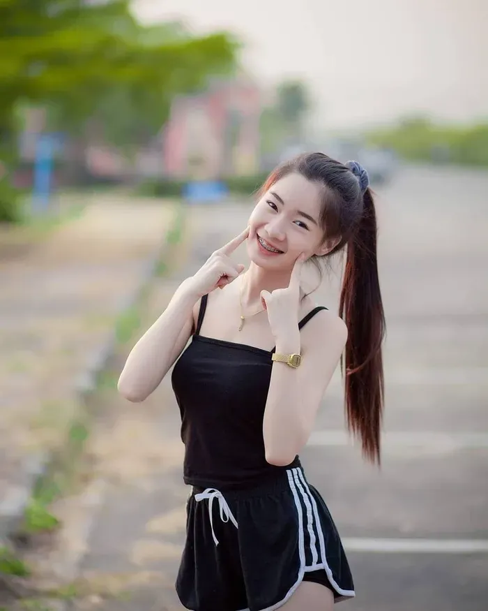 gái xinh cười 37