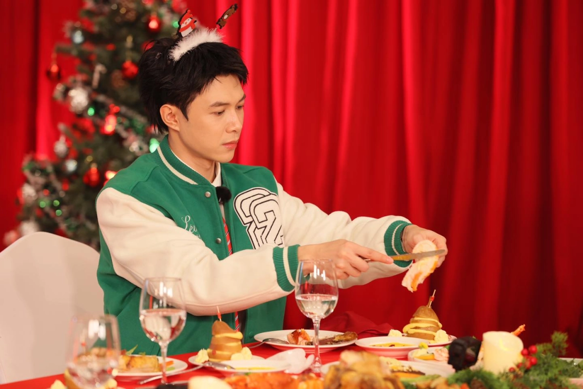 Soi số đo chuẩn mẫu với Anh Tú Atus chiều cao cân nặng cực phẩm