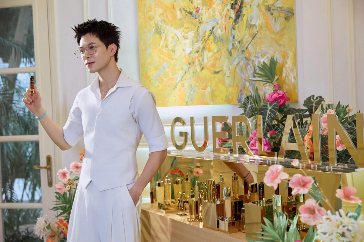 Phòng vé bùng nổ doanh thu với các Anh Tú Atus phim điện ảnh tham gia