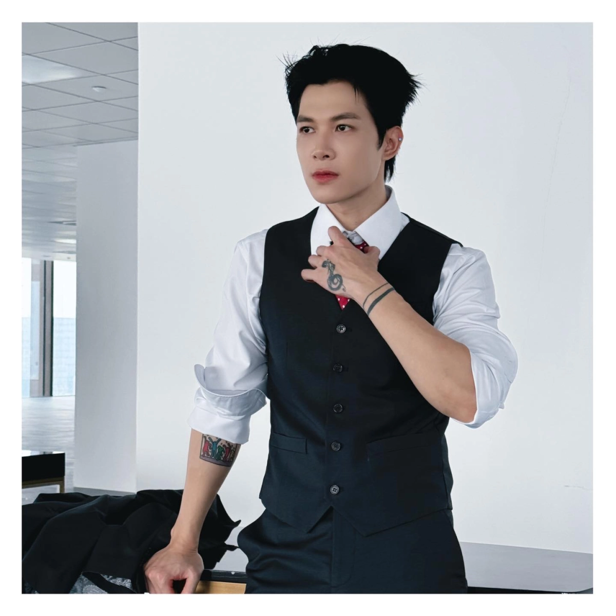 Mê mẩn trước visual phát sáng trong Anh Tú Atus hình ảnh mới nhất