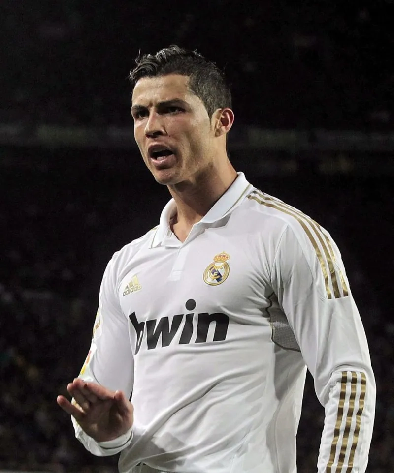 Thu hút mọi ánh nhìn với ảnh avatar Ronaldo ngầu đét