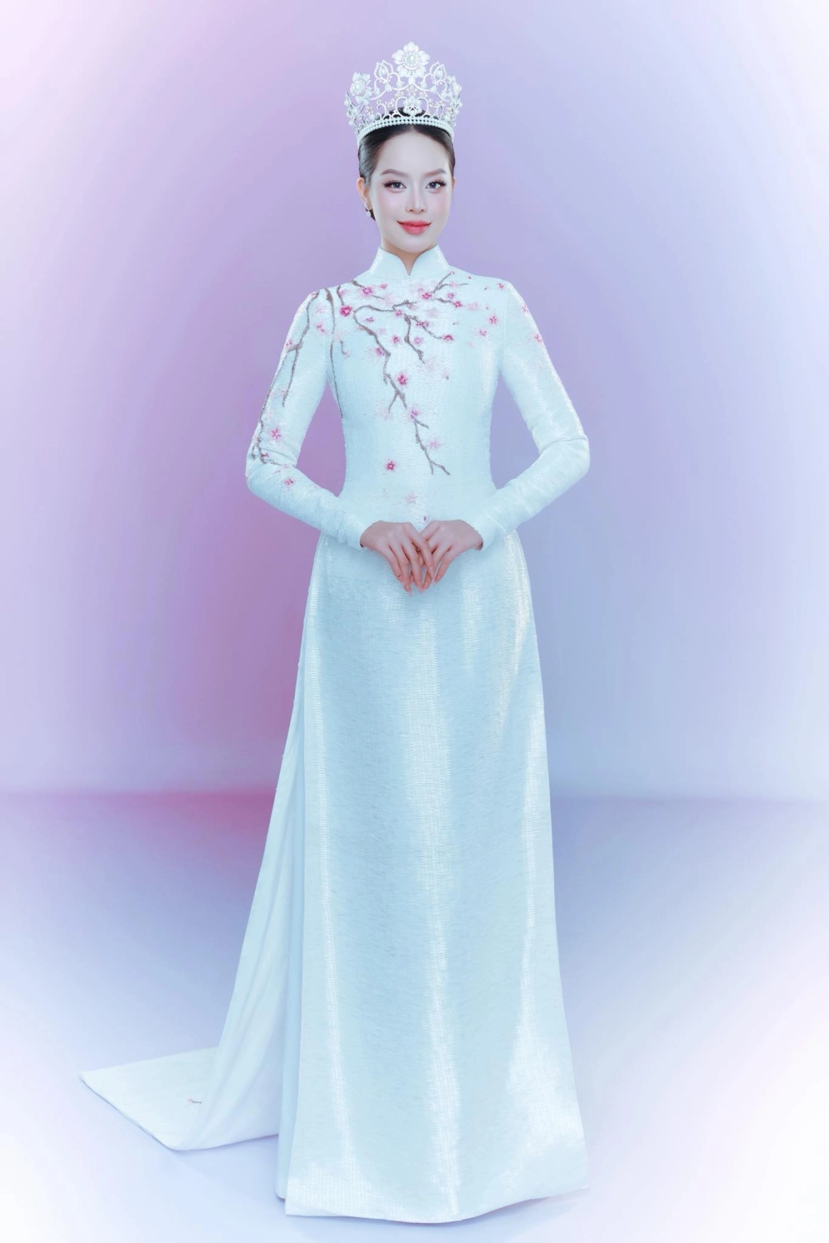 Mê mẩn trước loạt hình ảnh Huỳnh Thị Thanh Thủy đẹp không góc chết