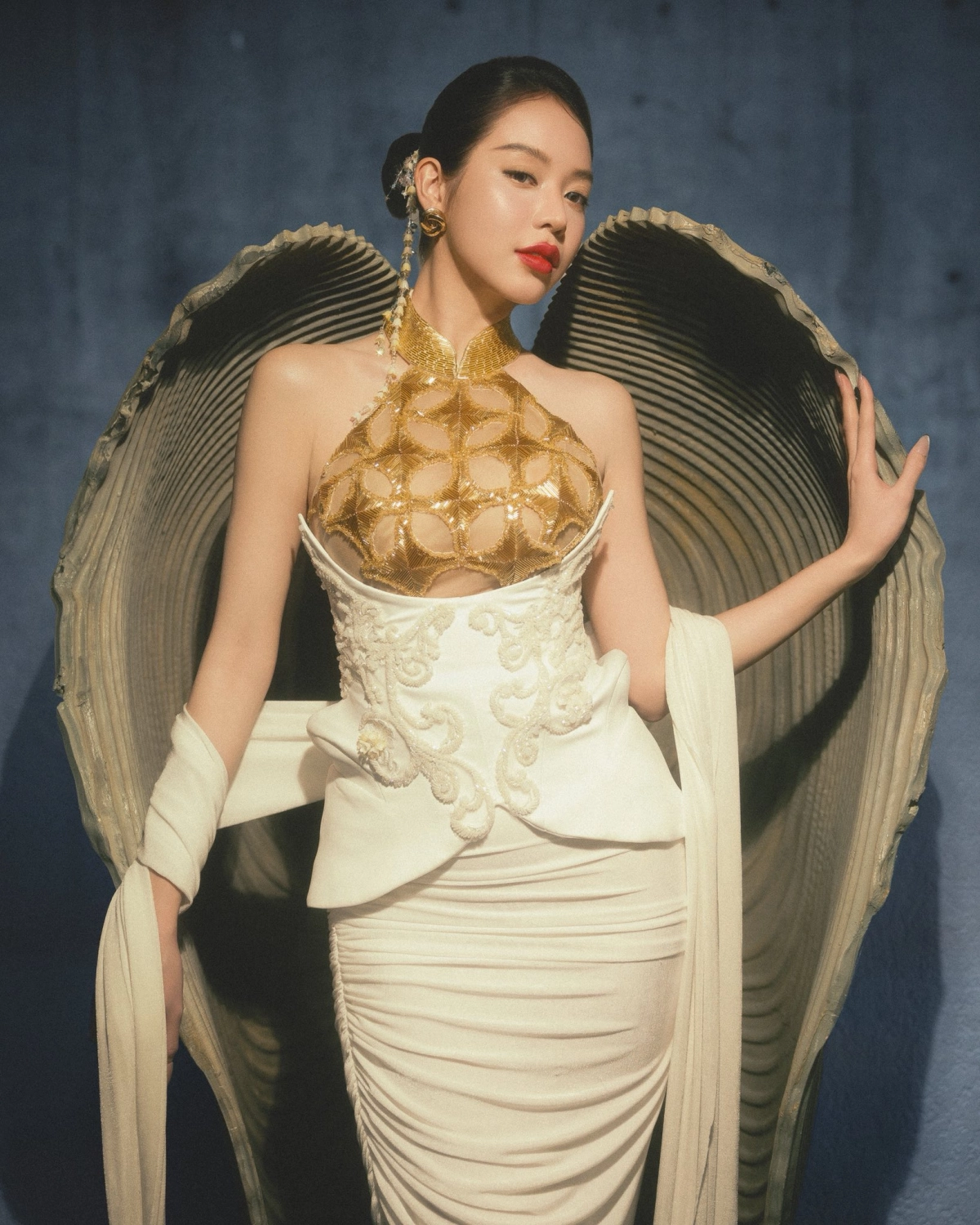 Bất ngờ với sự trẻ trung và tài năng khi biết Huỳnh Thị Thanh Thủy năm sinh 2002