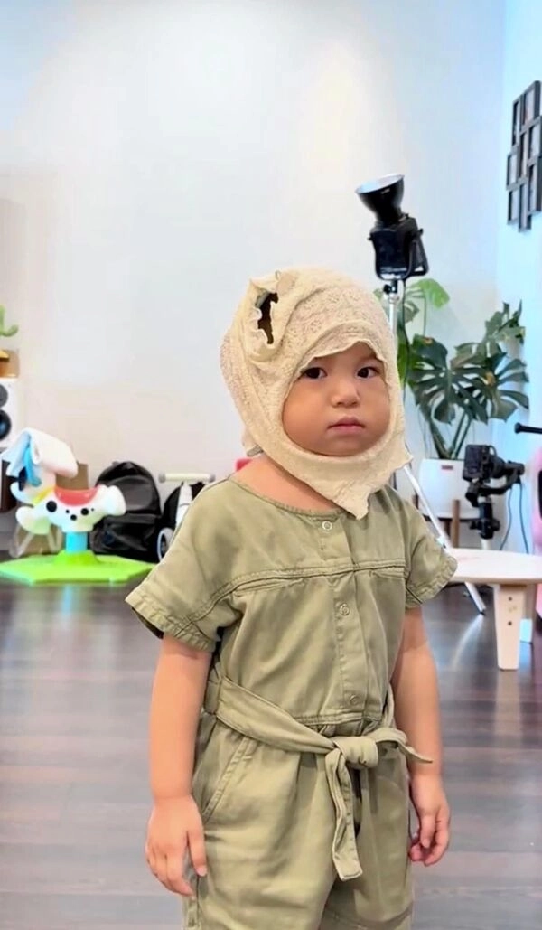 Sự đáng yêu vô đối trong những tấm ảnh meme bé Pam