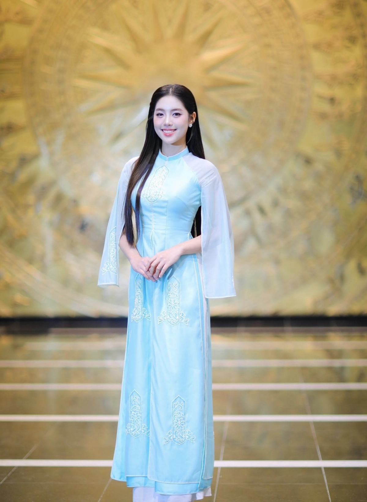 Sức hút khó cưỡng của cô nàng Trần Ngọc Châu Anh trên mạng xã hội