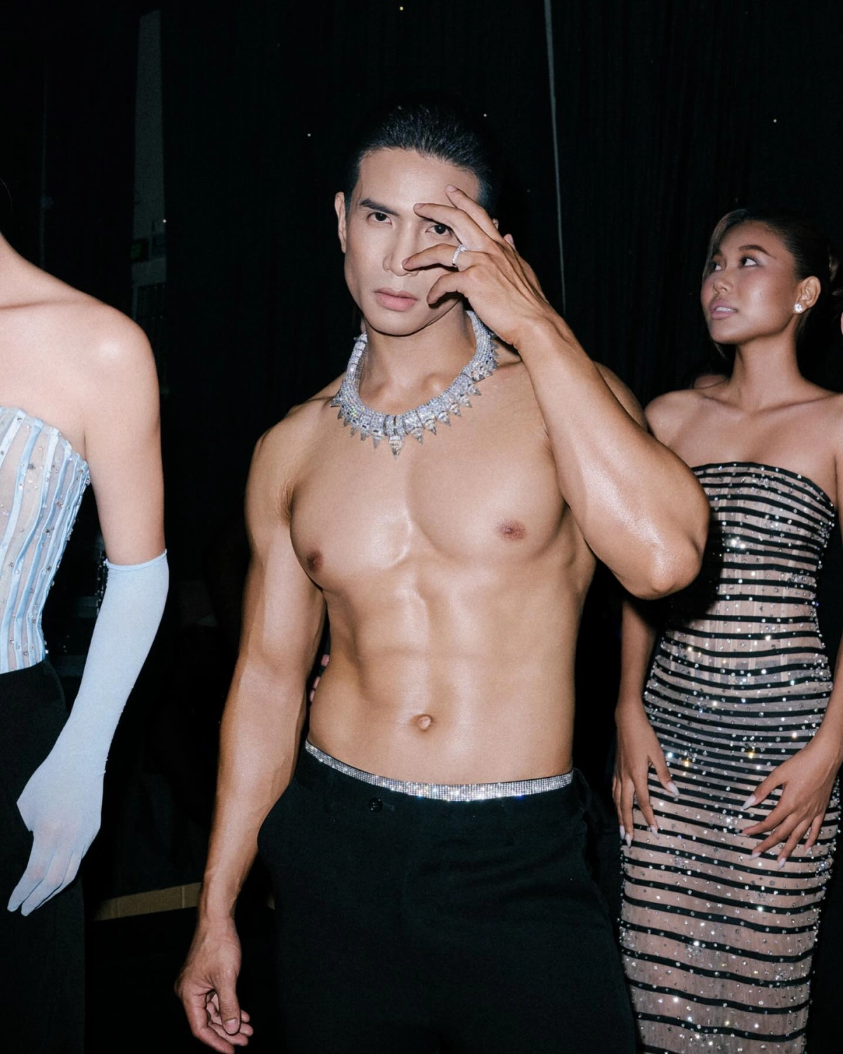 Tổng hợp Trịnh Bảo giải thưởng Nam vương danh giá